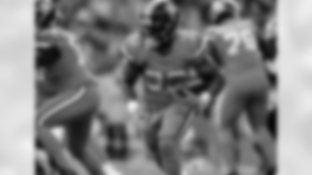 Javonte Williams during the Broncos' Week 10 game against the Philadelphia Eagles at Empower Field at Mile High in Denver, Colorado on November 14, 2021. (Photo by Eric Lars Bakke)