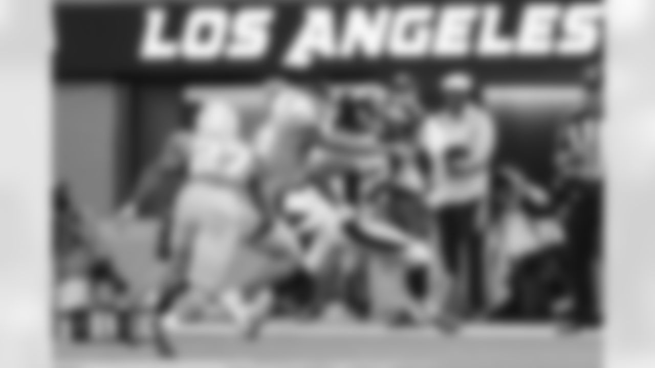 Greg Dulcich during the Denver Broncos' Week 6 game against the Los Angeles Chargers at SoFi Stadium in Inglewood, California on October 17, 2022. (Photo by Gabriel Christus)