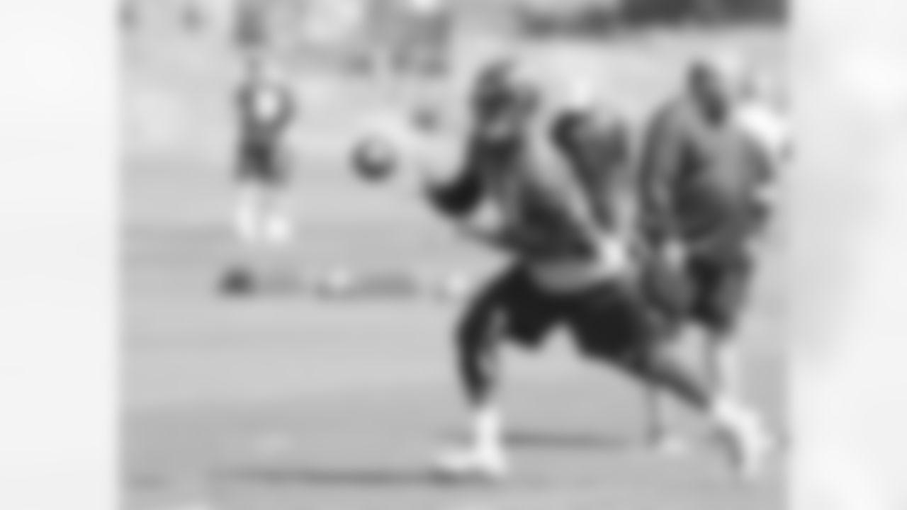 LB Von Miller