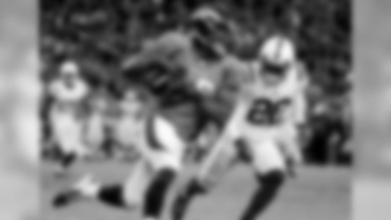 Broncos tight end Virgil Green, unrestricted free agent