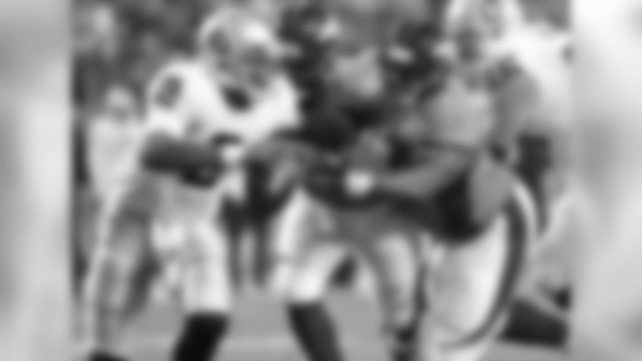 Broncos Defenders Pursue Pryor