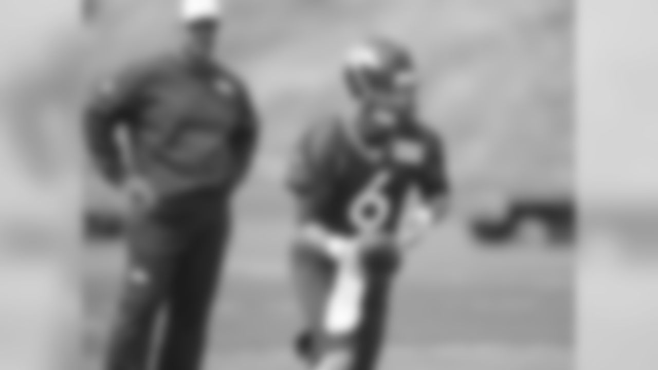 QB Derek Thompson