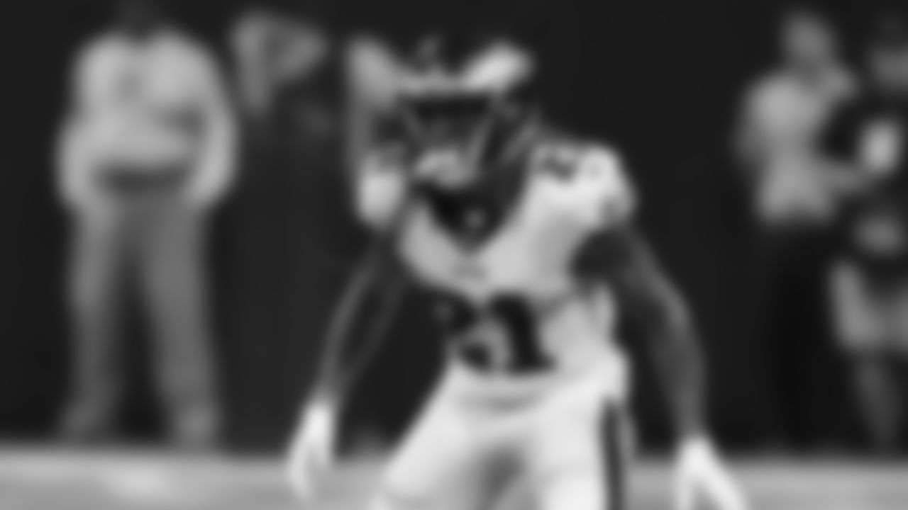 Philadelphia Eagles cornerback Ronald Darby (21) works against the Atlanta Falcons during the first half of an NFL football game, Sunday, Sept. 15, 2019, in Atlanta. (AP Photo/Mike Stewart)