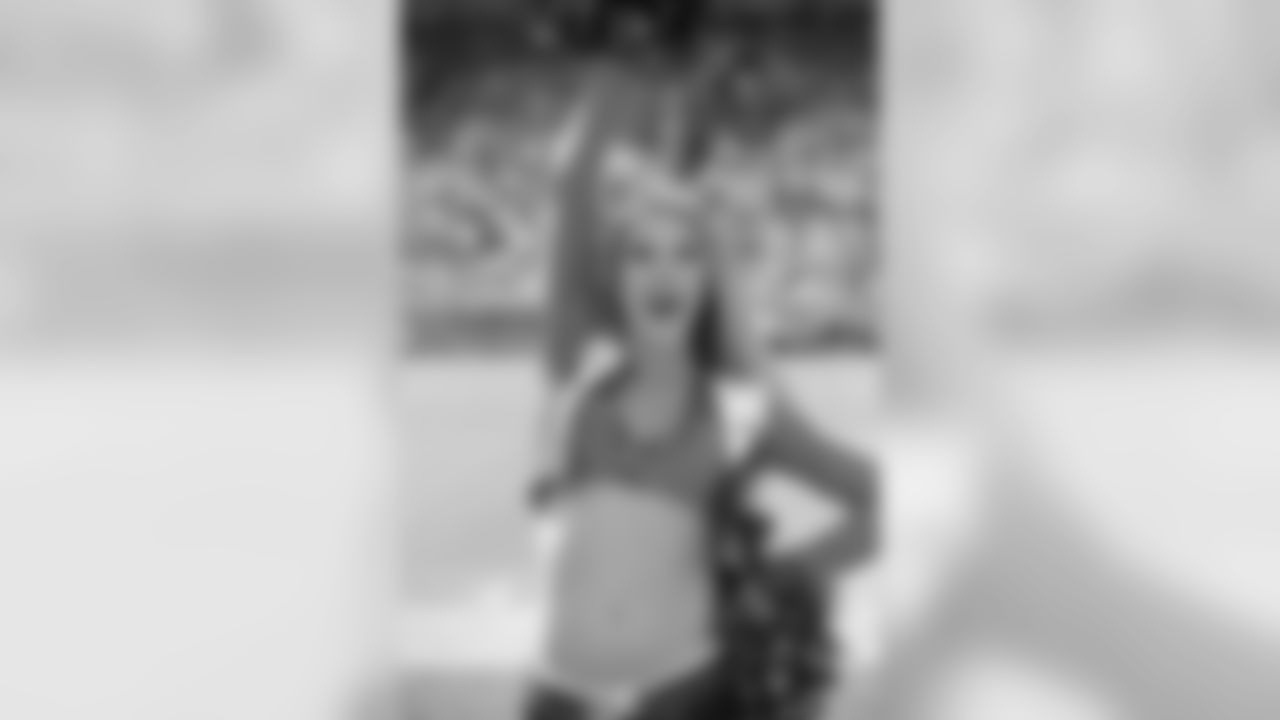 2018, Denver Broncos, Seattle Seahawks, Cheerleaders, DBC Morgan