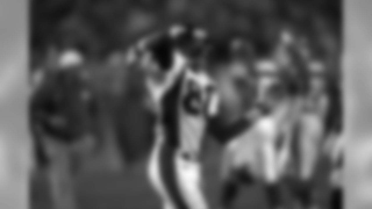 Rod Smith revels in the victory over the Kansas City Chiefs at Arrowhead Stadium in Kansas City on January 4, 1998.