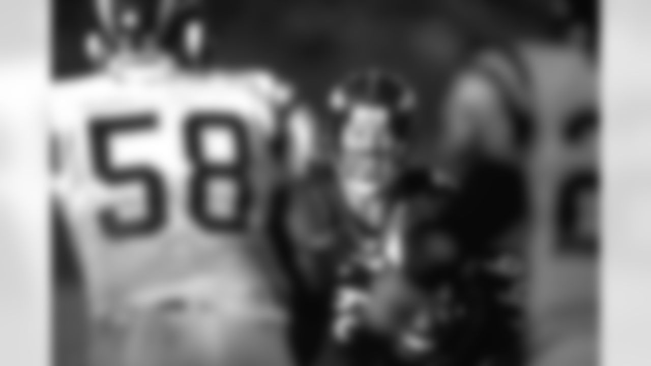 Denver: John Elway shouts the snap count during the last regular season home game of the year against the San Diego Chargers at Mile High Stadium in Denver, CO on December 21, 1997.