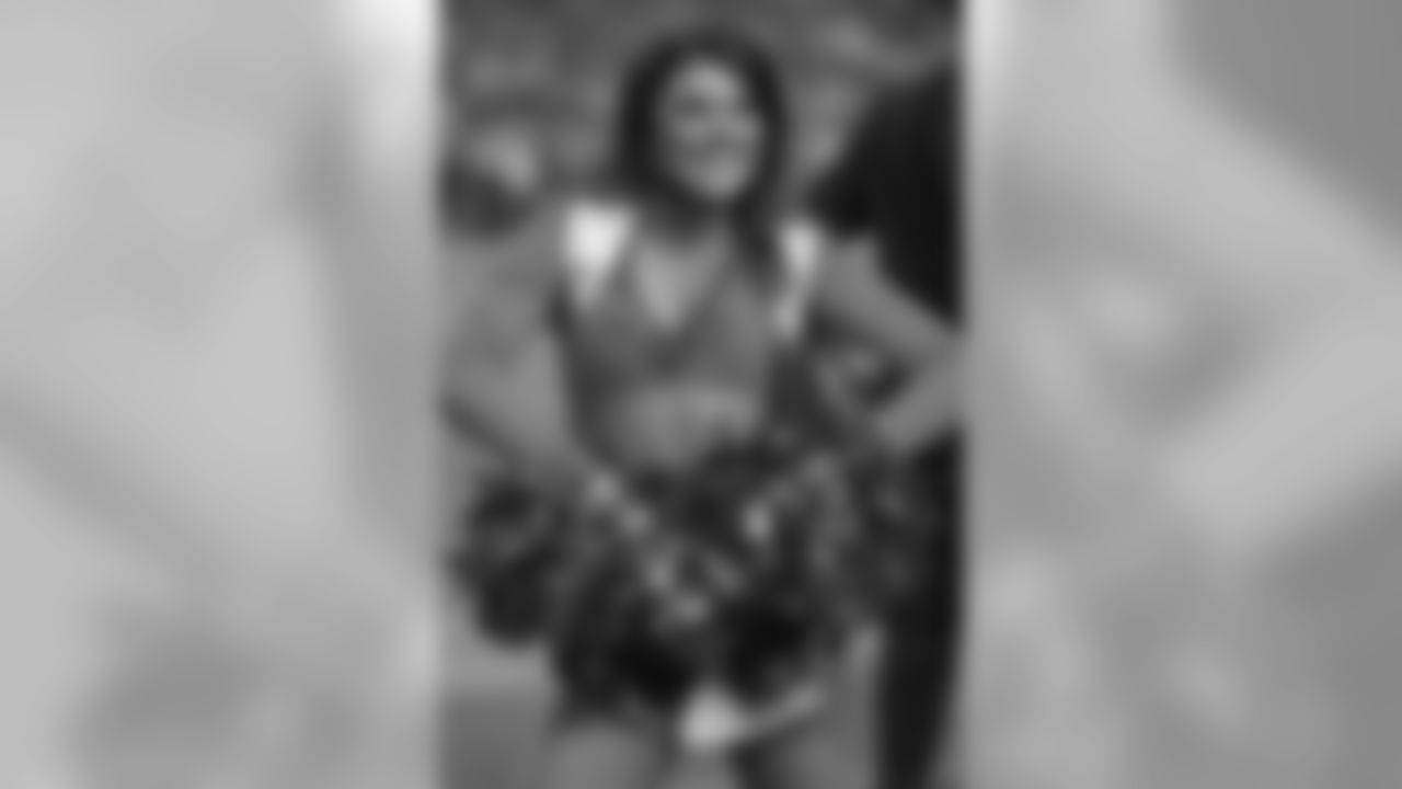 DBC, Cheerleaders, Denver Broncos, 170911, LAC, SDC Jozie
