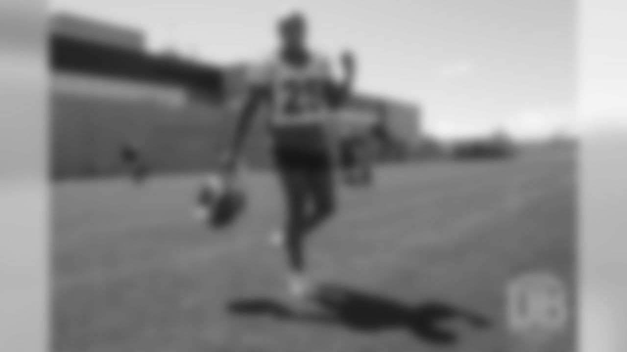 Chris Harris Jr. during the Broncos' practice on the ninth day of their OTAs on May 31, 2019.