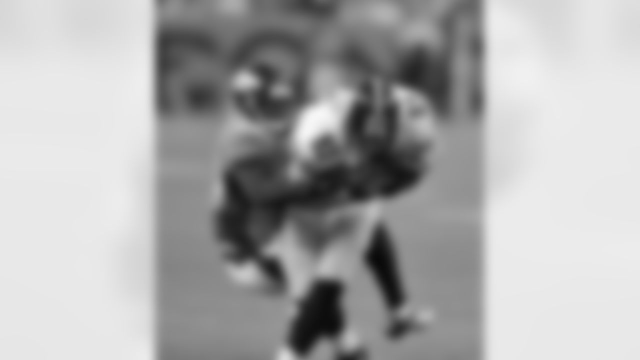 S Mike Adams brings down tight end Heath Miller.