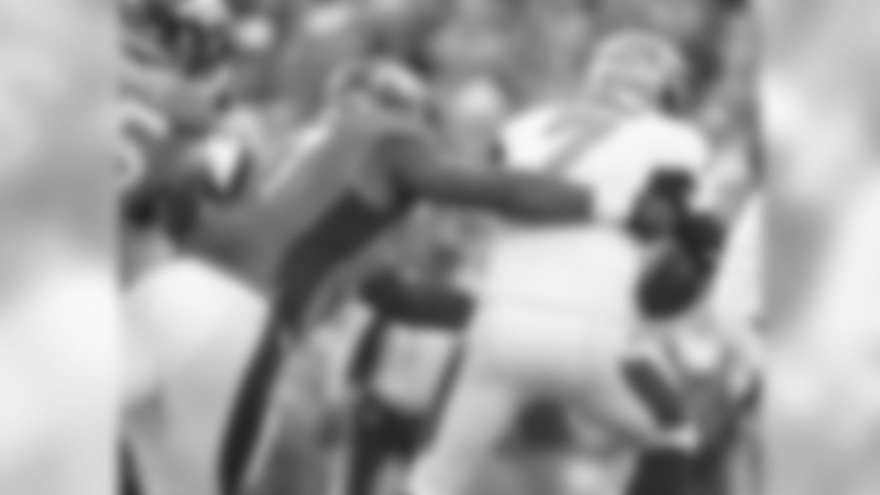 #4 Jackson 2 Sack/1 TFL Series vs. Jacksonville