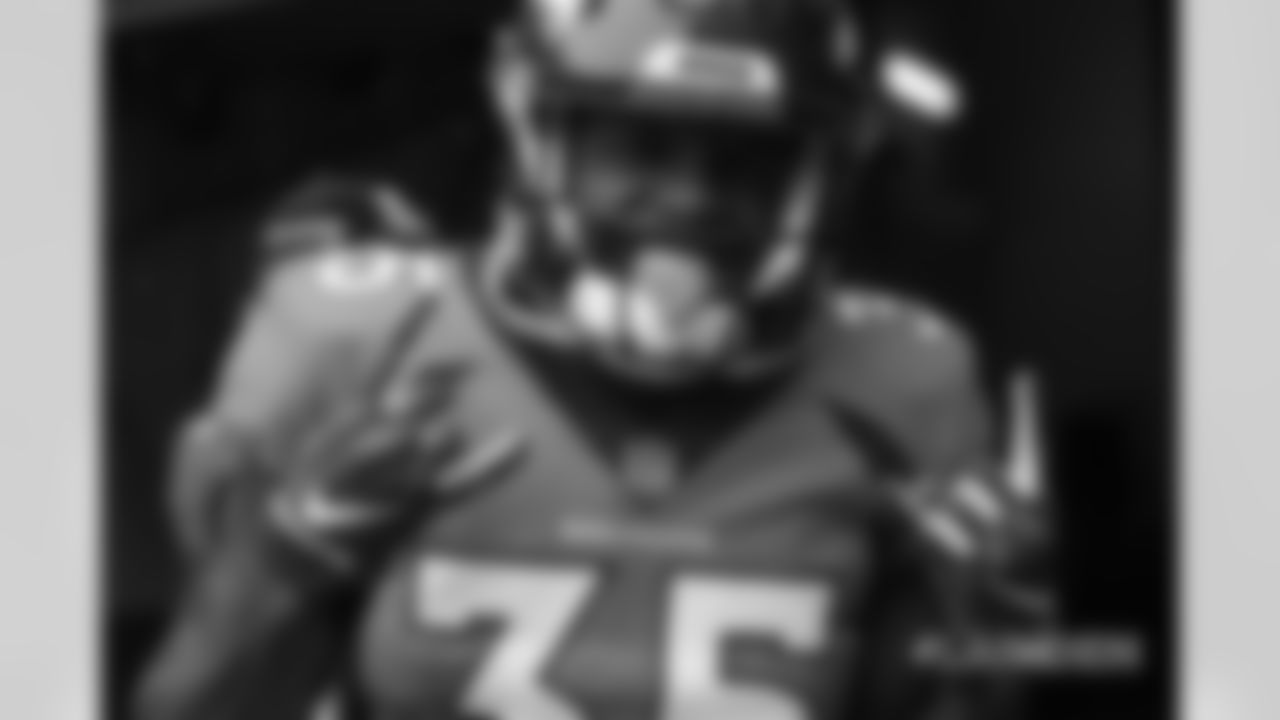 Dymonte Thomas during pregame warmups before the Broncos' Week 4 game against the Kansas City Chiefs at Broncos Stadium at Mile High on October 1, 2018.