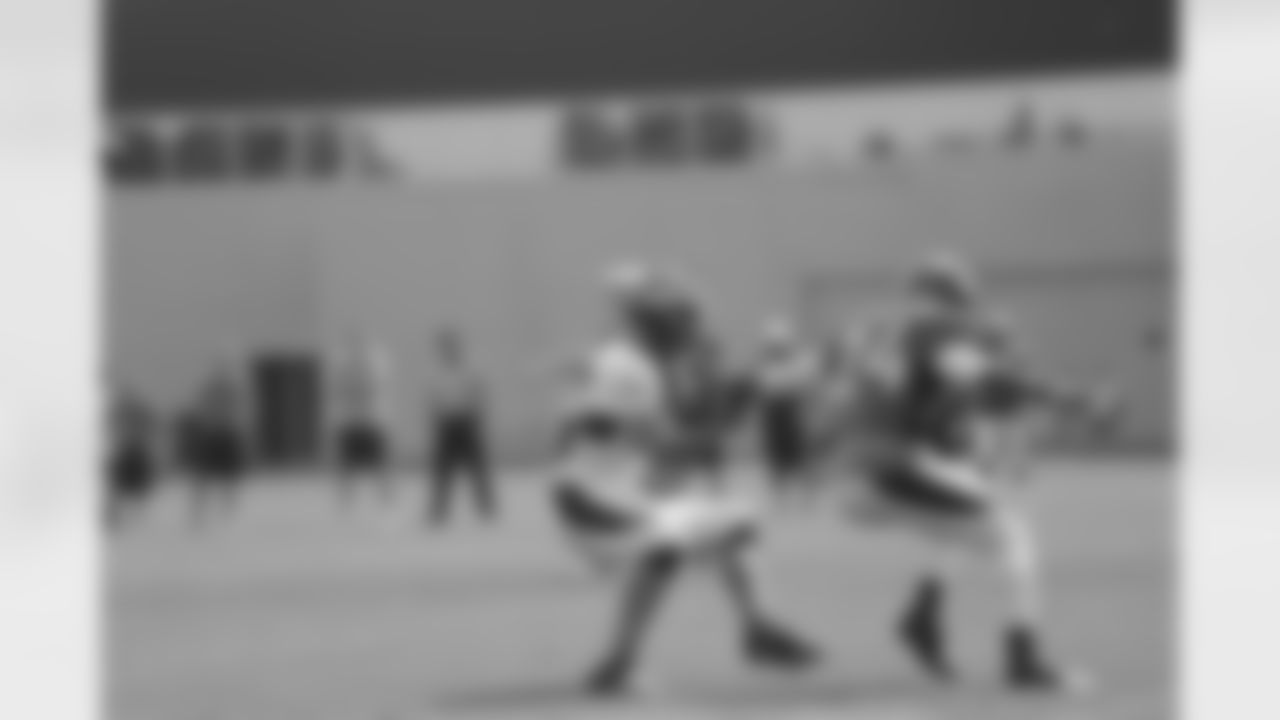 Bailey stays close to Decker in coverage.