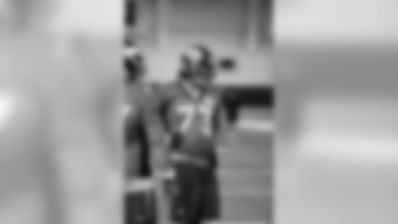 center/guard Max Garcia (73)