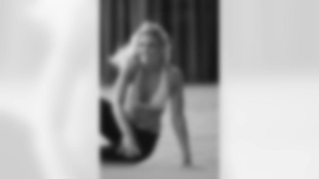 Graduate Student CU Boulder - Integrative Physiology, Medical School candidate, 12 years dance training, 1 year Denver Broncos Cheerleaders, 3 years CU Express Dance team