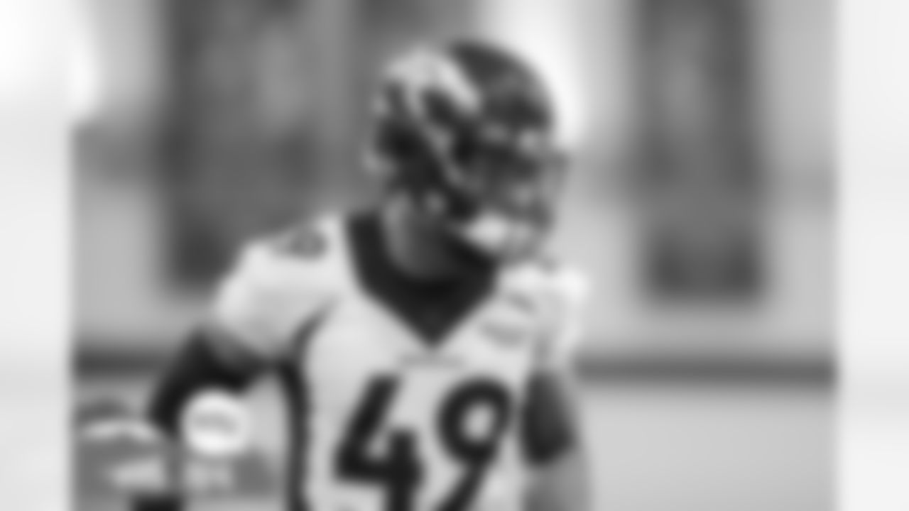 Kenny Young during practice at UCHealth Training Center in Englewood, Colorado on October 26, 2021. (Photo by Ben Swanson)