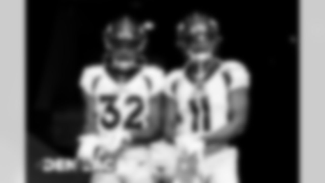 LeVante Bellamy and Diontae Spencer warm up before the Broncos' Week 16 game against the Los Angeles Chargers at SoFi Stadium in Inglewood, California. (Photo by Gabriel Christus)