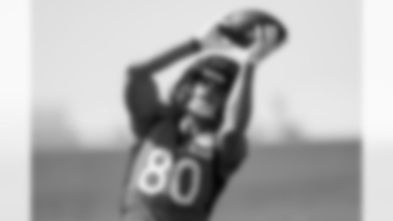 Greg Dulcich at practice on Day 7 of training camp at UCHealth Training Center in Englewood, Colorado on August 3, 2022. (Photo by Ben Swanson)