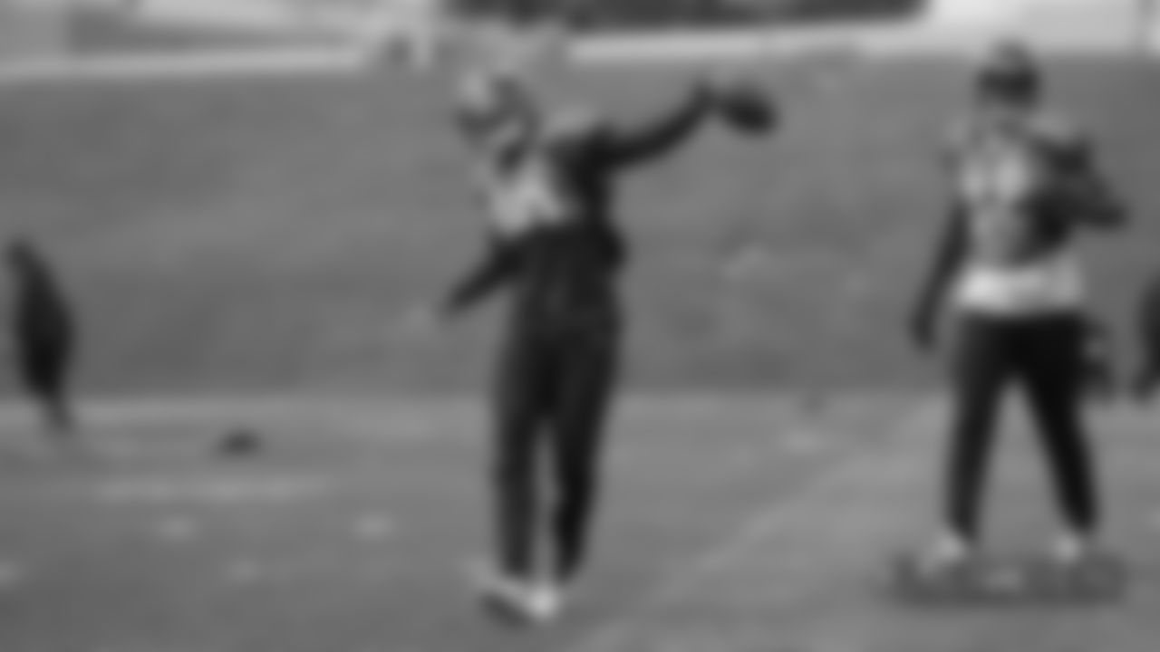 Emmanuel Sanders dances at practice at UCHealth Training Center on October 11, 2018.