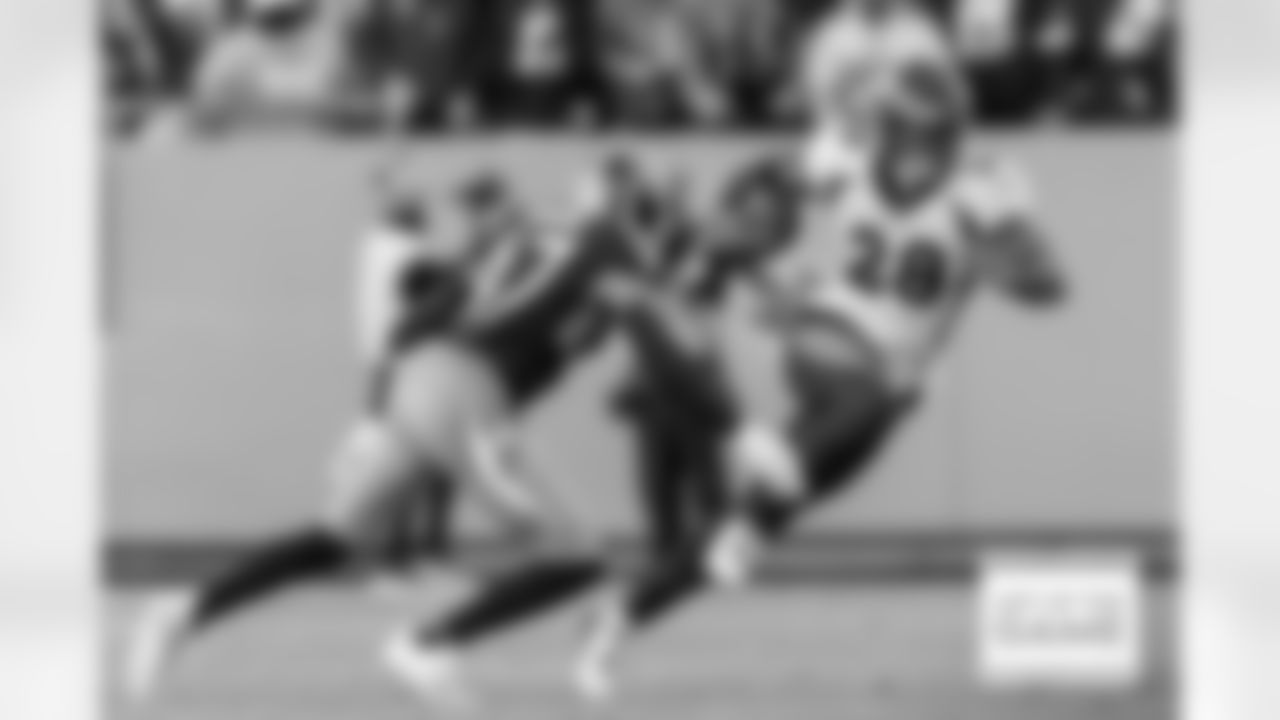 Denver Broncos running back Latavius Murray (28) carries the ball during the NFL game against the Tennessee Titans on Sunday, November 13, 2022 at Nissan Stadium in Nashville, Tennessee.
Photo by Gabriel Christus / Denver Broncos