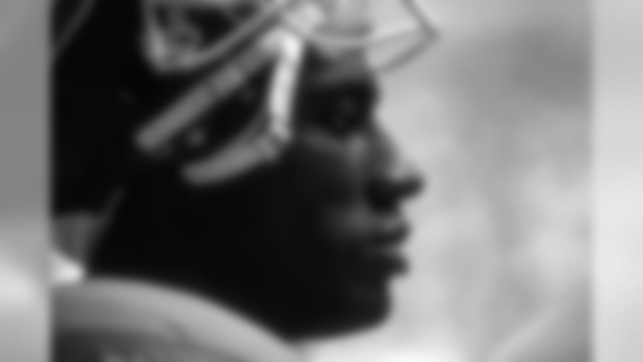 Tight end Shannon Sharpe watches from the sideline during an August 1995 win (20-17) against the Cowboys.