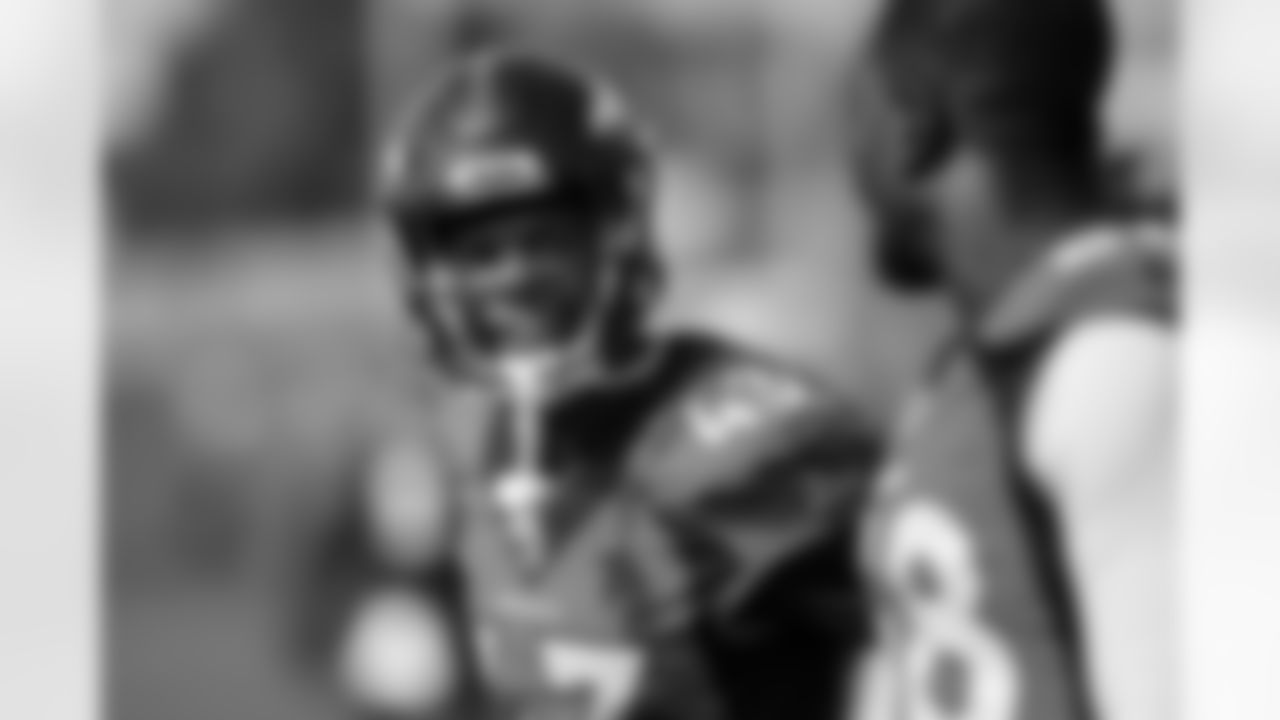 Rojesterman Farris during practice on Day 9 of training camp at UCHealth Training Center on August 7, 2021. (Photo by Ben Swanson)