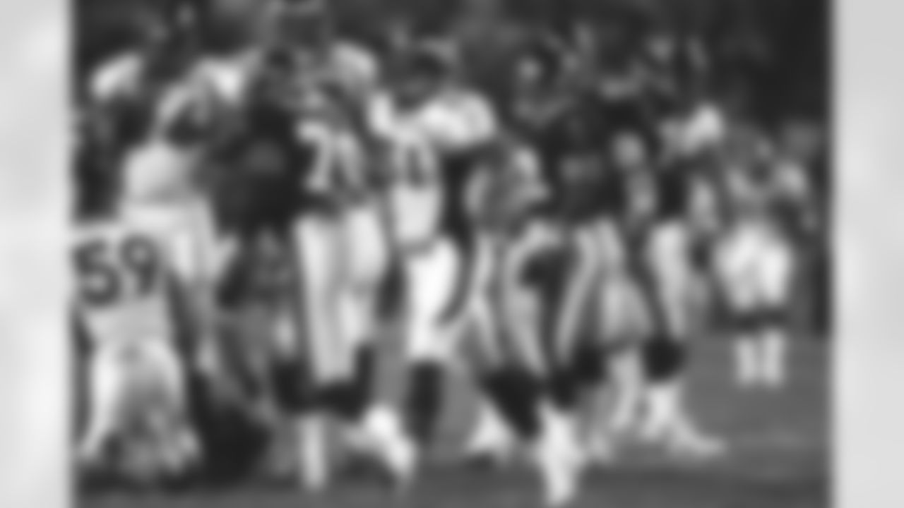 John Mobley celebrates a defensive stand during Super Bowl XXXIII against the Atlanta Falcons at Pro Player Stadium in Miami, FL on January 31, 1999.