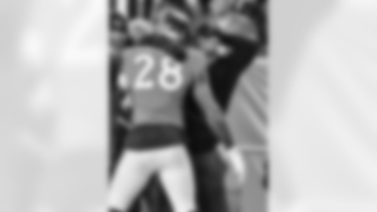 Latavius Murray and Latavius Murray during the Denver Broncos' Week 15 game against the Arizona Cardinals at Empower Field at Mile High in Denver, Colorado on December 18, 2022. Photo by Eric Lars Bakke/DenverBroncos.com