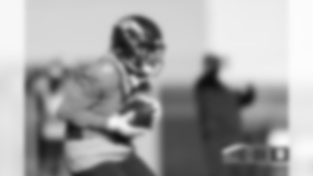 Kendall Hinton during practice on Wednesday, December 7, 2022 at UCHealth Training Center in Englewood, Colorado.
Photo by Gabriel Christus/Denver Broncos