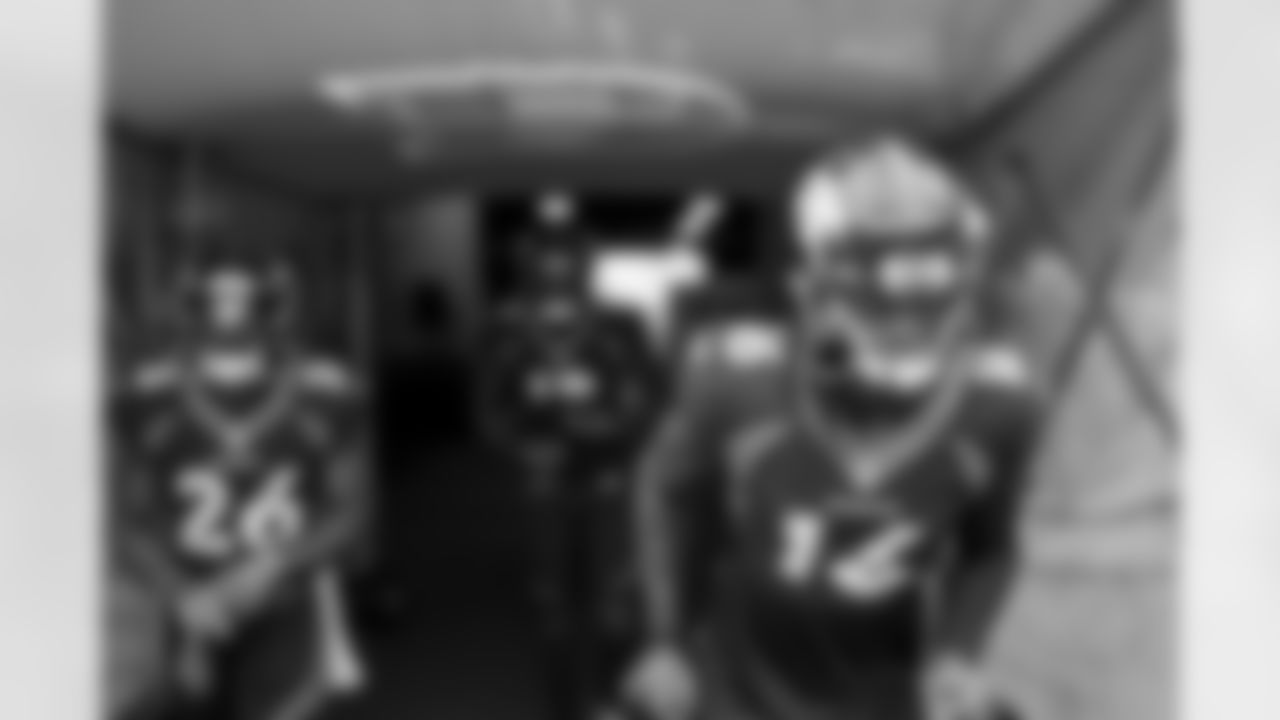 before the Broncos' Week 18 game against the Kansas City Chiefs at Empower Field at Mile High in Denver, Colorado on January 8, 2022. (Photo by Gabriel Christus)