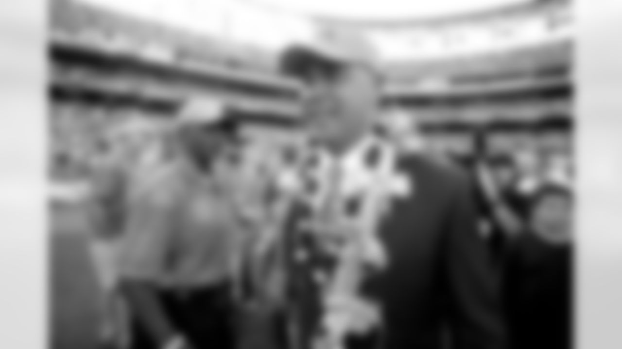 Junior Seau, a 12-time Pro Bowler and 10-time All-Pro passed away at the age of 43.