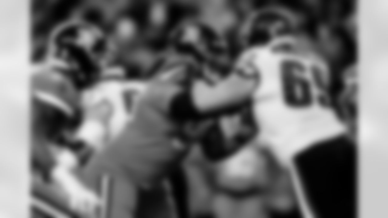 Mike Purcell during the Broncos' Week 10 game against the Philadelphia Eagles at Empower Field at Mile High in Denver, Colorado on November 14, 2021. (Photo by Eric Lars Bakke)