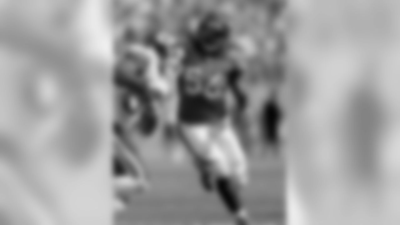 Broncos linebacker Nate Irving, unrestricted free agent