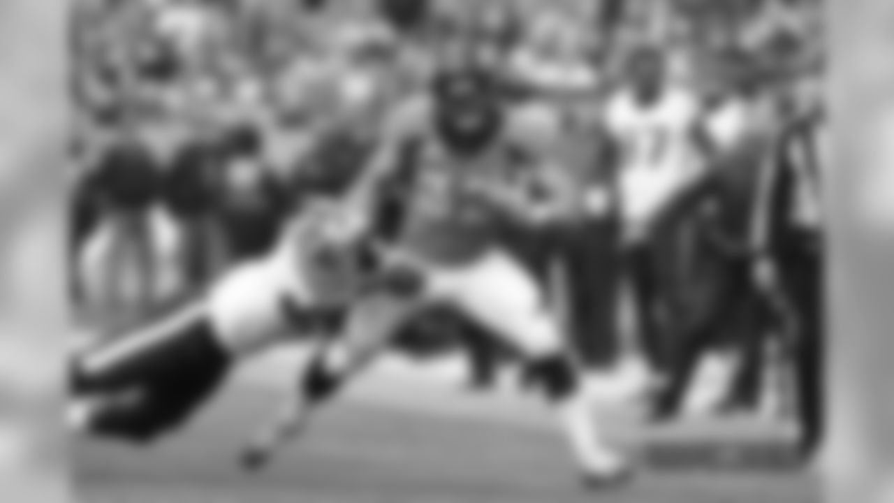 First half action of the NFL game against the Houston Texans, Sunday, Nov. 4, 2018, in Denver. (Photo: © Eric Lars Bakke)
