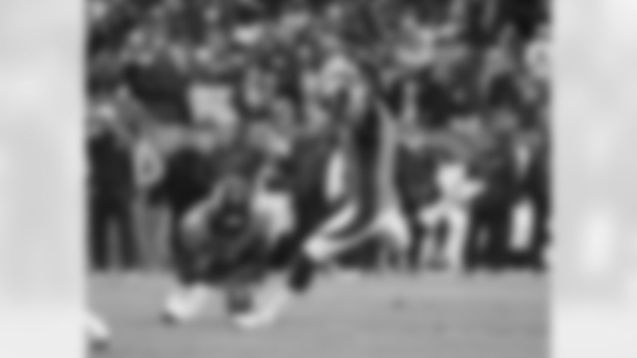 K Matt Prater pads the lead with a 42-yard field goal.