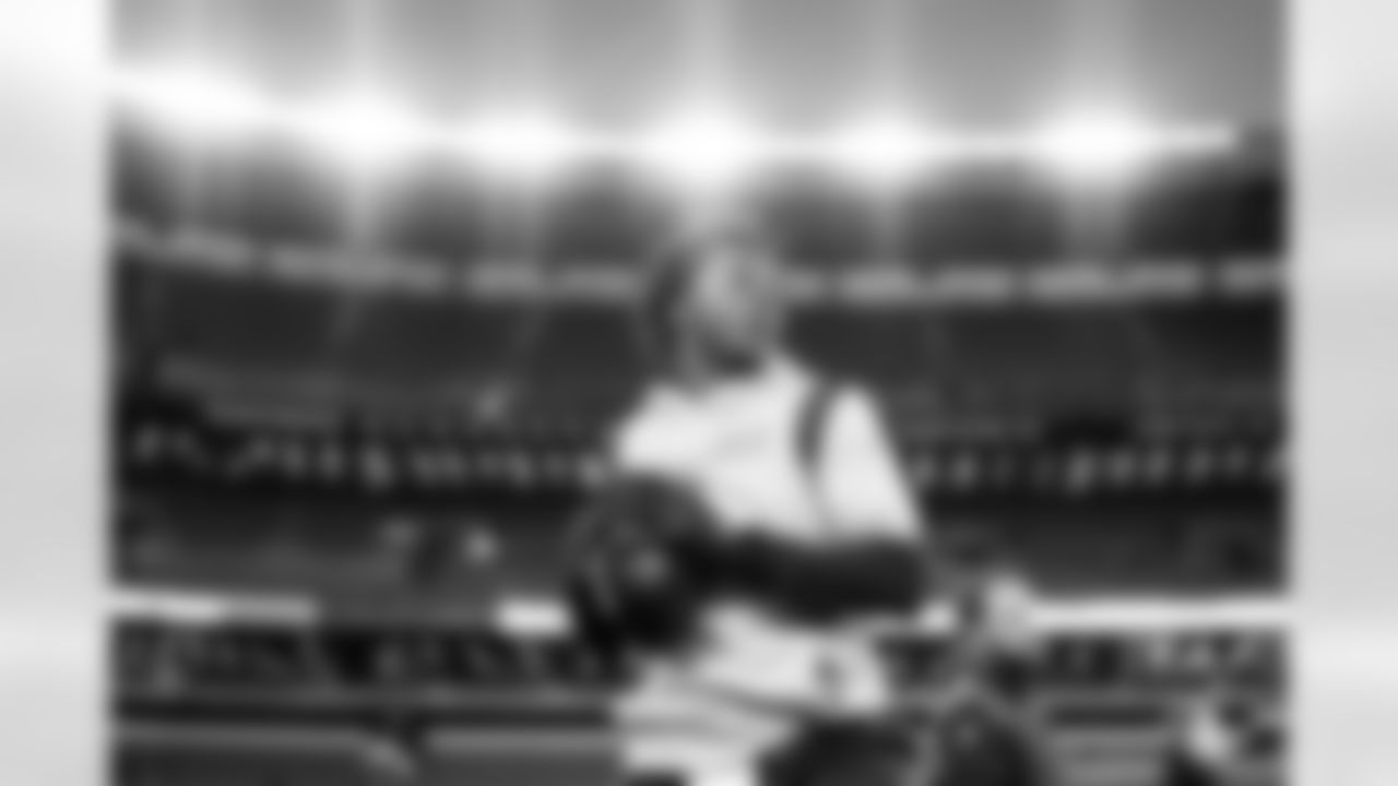 Teddy Bridgewater before the Broncos' Week 7 game against the Cleveland Browns at FirstEnergy Stadium in Cleveland, Ohio on October 21, 2021. (Photo by Gabriel Christus)