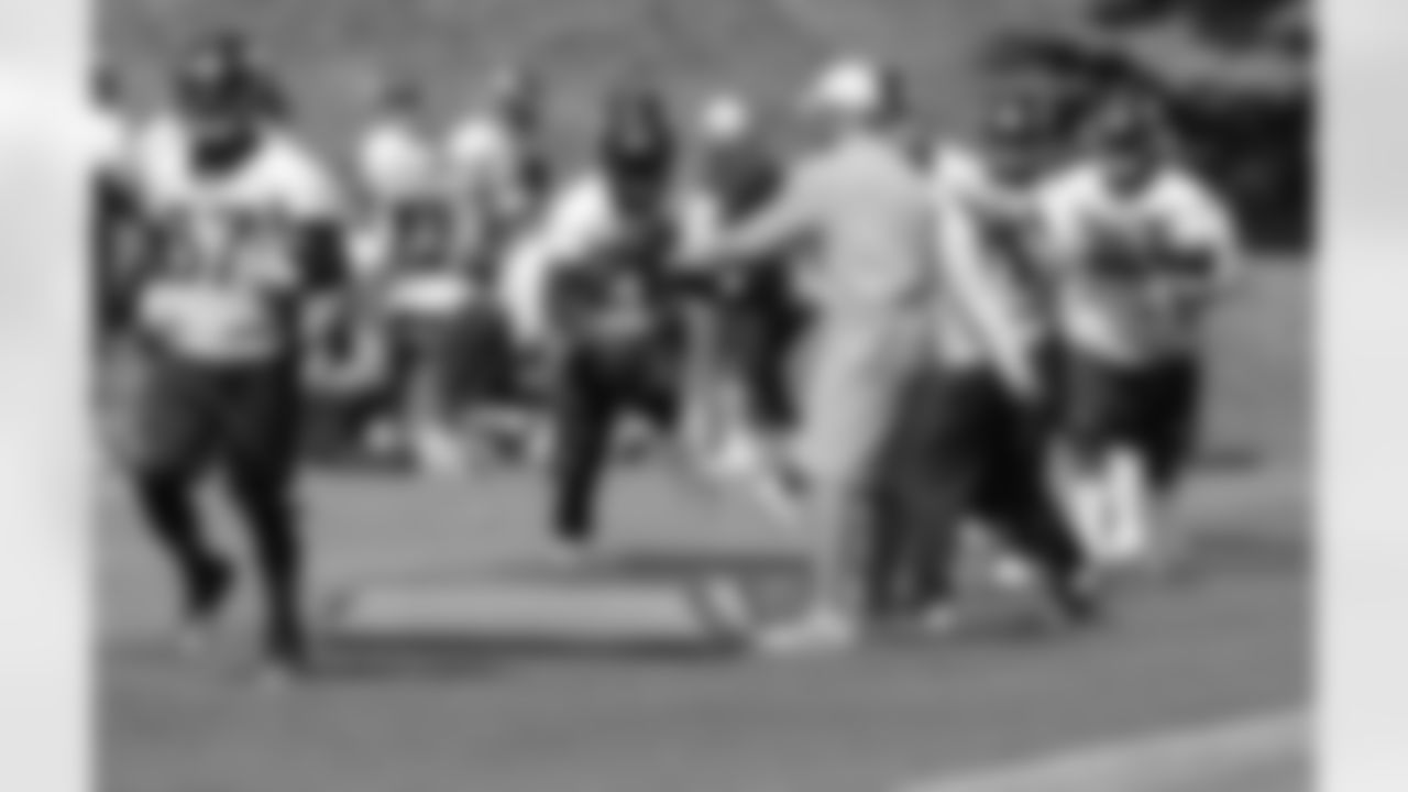 RB Ronnie hillman goes through a drill.