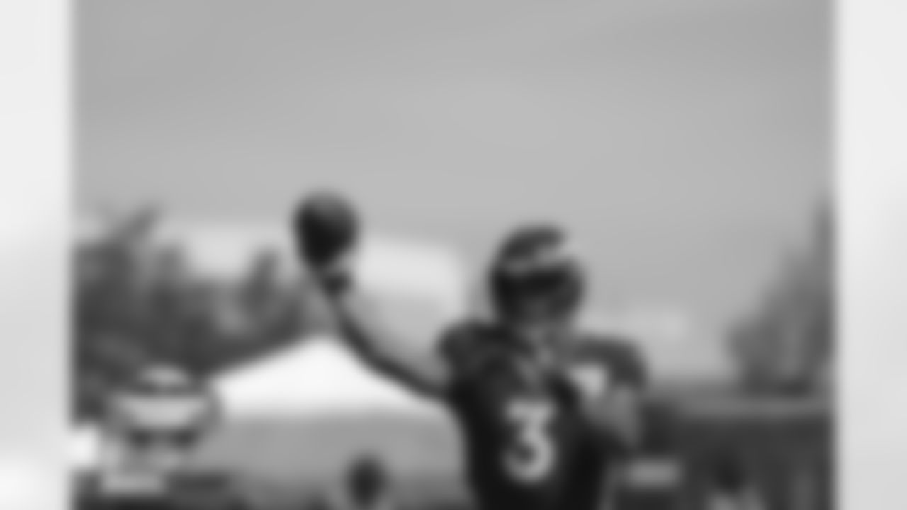 Russell Wilson during training camp on Tuesday, August 2, 2022 at UCHealth Training Center in Englewood, Englewood.
Photo by Gabriel Christus/Denver Broncos