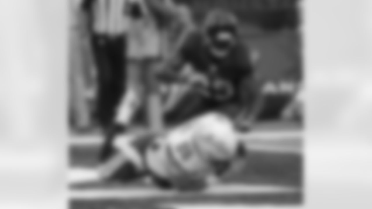 It was over when: Hunter Henry finished off a 75-yard drive with a 12-yard reception down the right seam. With an 11-point lead, San Diego's defense simply needed to fend off two scoring drives in the final 9:52 of regulation. The Texans' offense came up with a field goal with 14 seconds left, but the Hail Mary after a successful onside kick recovery fell into the Chargers' hands.