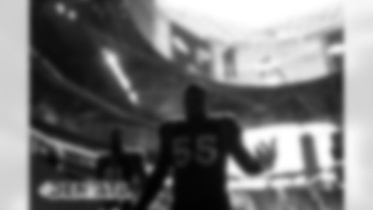 Bradley Chubb warms up before the Broncos' Week 9 game against the Atlanta Falcons at Mercedes-Benz Stadium in Atlanta, Georgia. (Photo by Gabriel Christus)