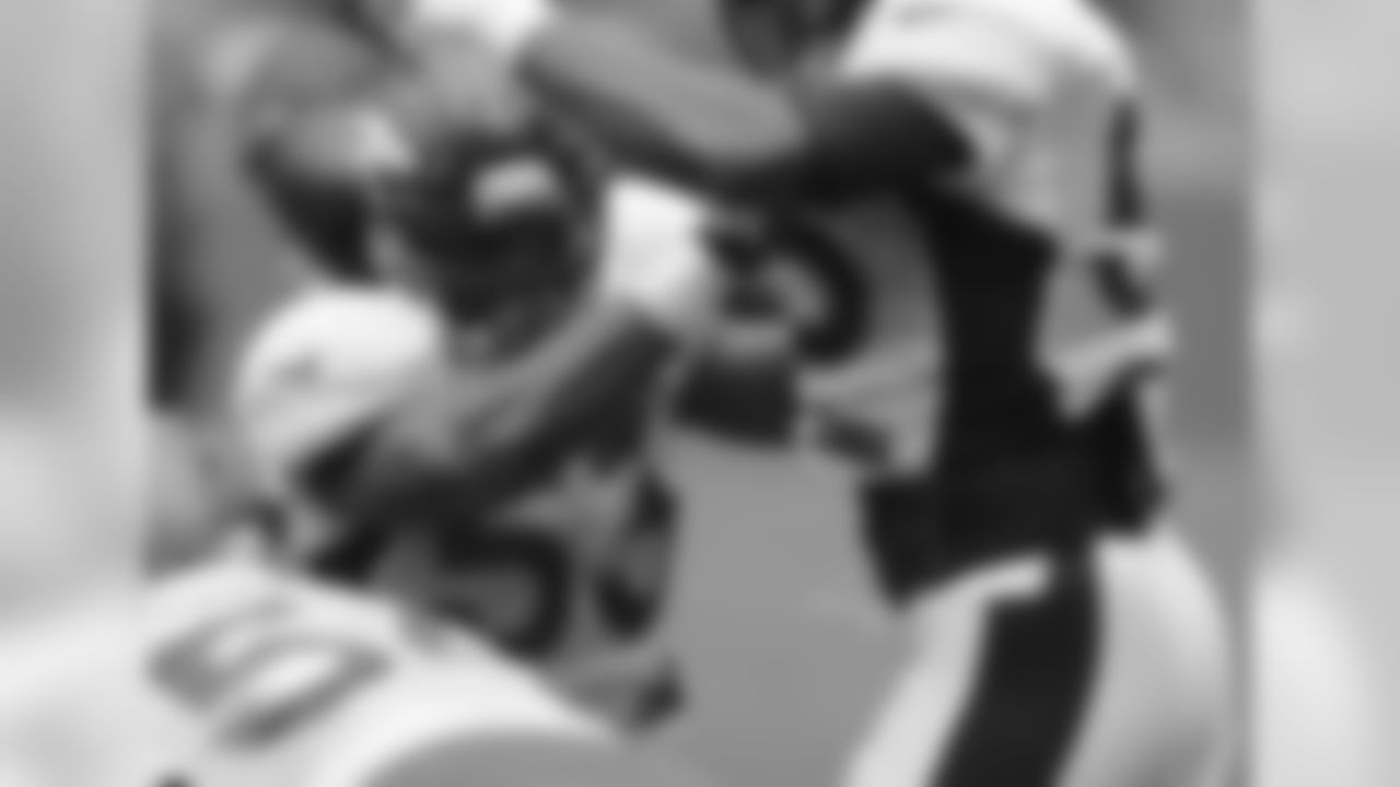 LB Steven Johnson
