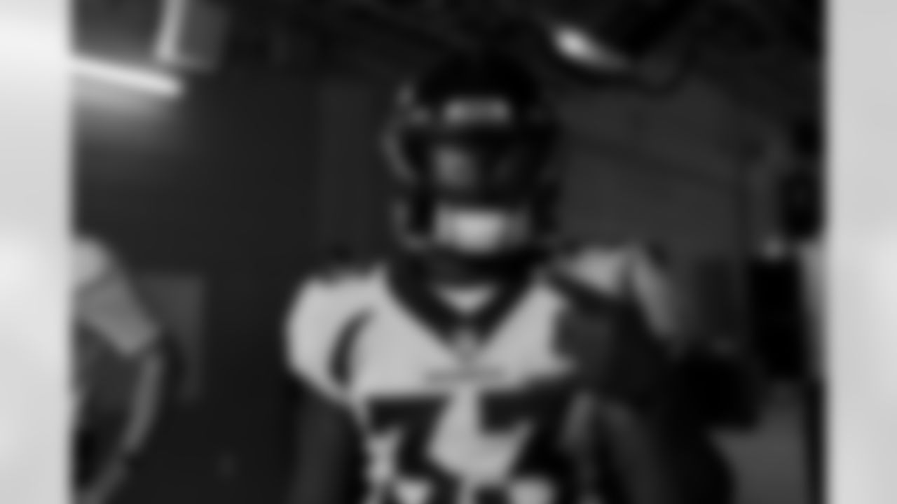 Javonte Williams in the tunnel before the Broncos' Week 4 game against the Las Vegas Raiders at Allegiant Stadium in Las Vegas, Nevada on October 2, 2022. (Photo by Ben Swanson)