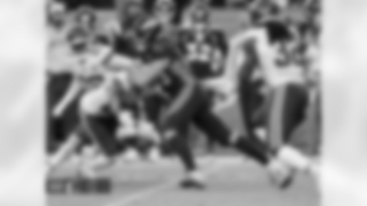 Greg Dulcich during the Broncos' Week 14 game against the Kansas City Chiefs at Empower Field at Mile High in Denver, Colorado on December 11, 2022. (Photo by Eric Lars Bakke)