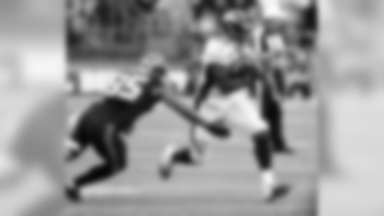 tight end Virgil Green (85)
