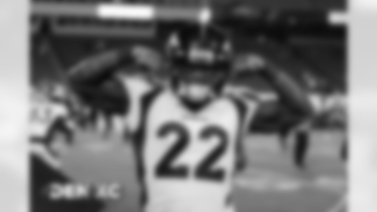 Kareem Jackson before the Broncos' Week 13 game against the Kansas City Chiefs at Arrowhead Stadium in Kansas City, Missouri. (Photo by Gabriel Christus)