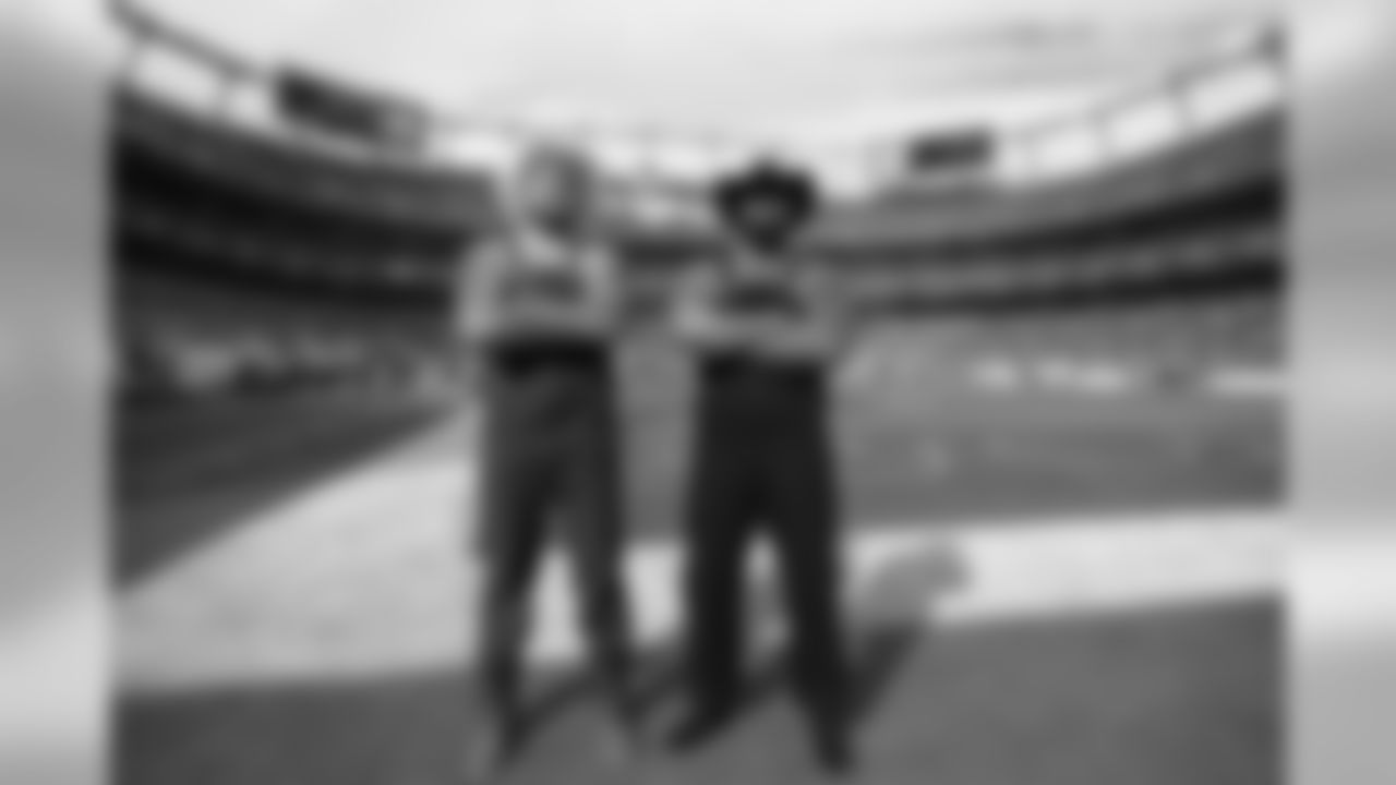 Dalton Risner and Ron Leary during the NFL game against the Kansas City Chiefs at Empower Field at Mile High in Denver, Colorado, October 17, 2019.
Photo by Gabriel Christus
