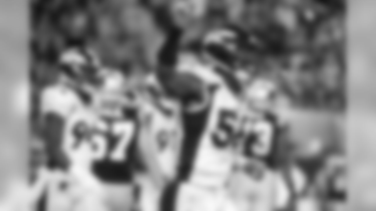 Super Bowl 50: Broncos 24, Panthers 10