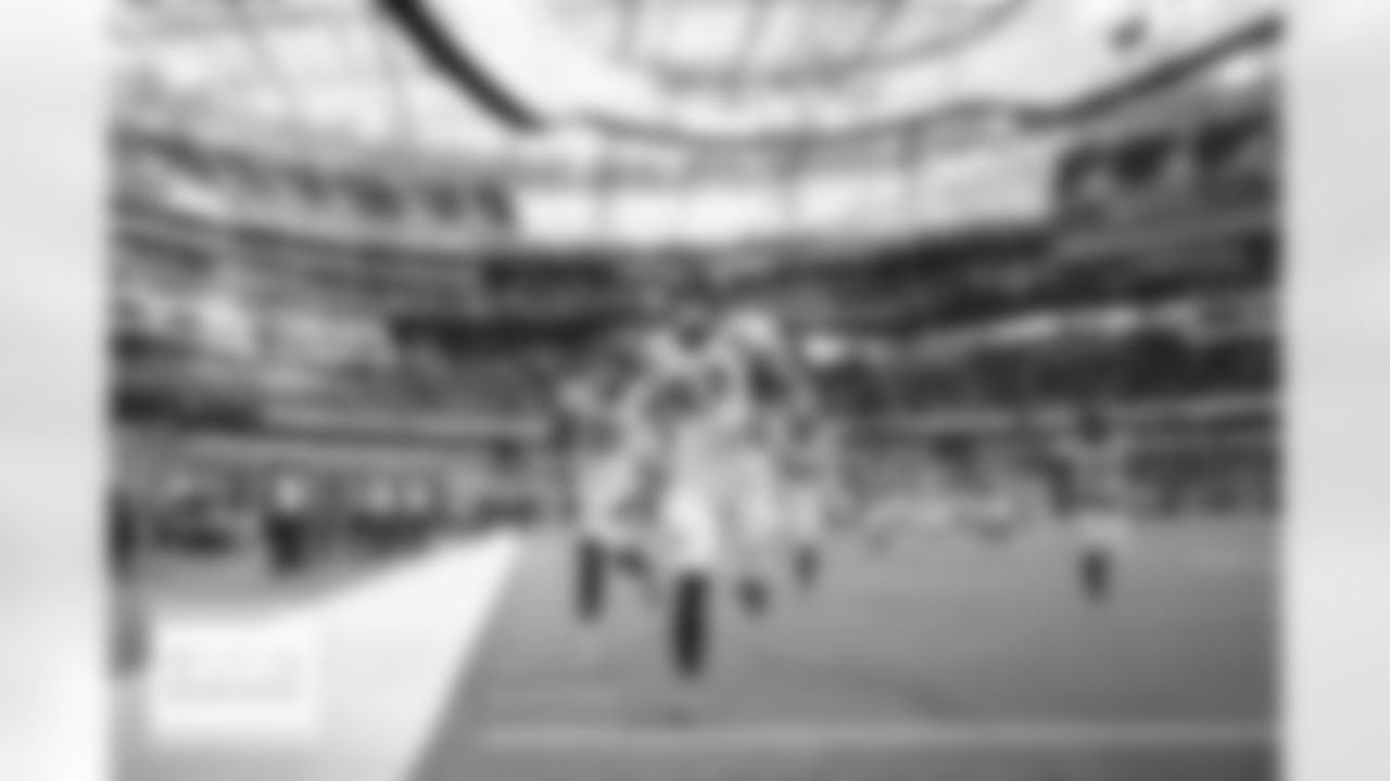 Eric Saubert at the Denver Broncos' Week 6 game against the Los Angeles Chargers at SoFi Stadium in Inglewood, California on October 17, 2022. (Photo by Joshua Gateley)