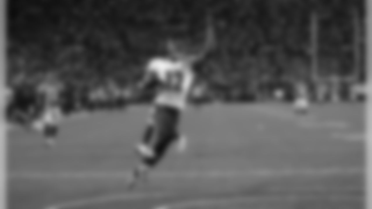 Baltimore WR Jacoby Jones sends the game to overtime on a 70-yard touchdown catch.