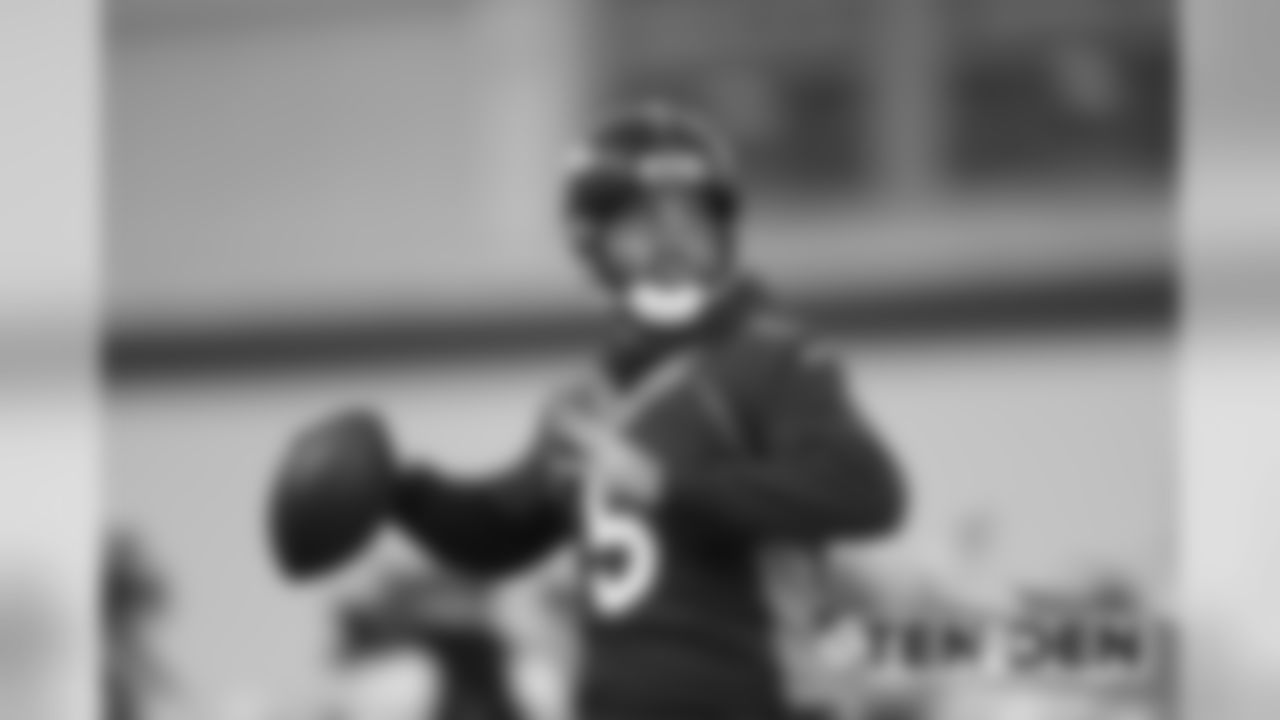 Joe Flacco during practice at UCHealth Training Center on October 10, 2019. (Photo by Gabriel Christus)
