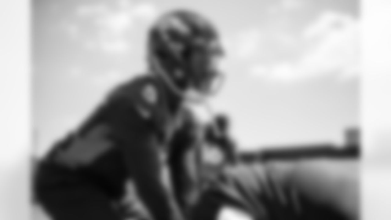 Teddy Bridgewater prepares to take a snap during the seventh day of OTA practices at UCHealth Training Center on June 7, 2021. (Photo by Ben Swanson)
